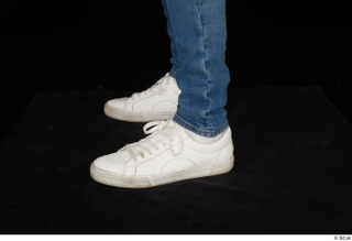 Stanley Johnson dressed foot jeans sneakers 0003.jpg